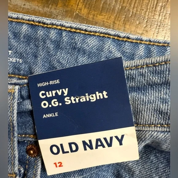 Old Navy high rise CURVY straight Medium Wash Distressed Jeans - Picture 3 of 11
